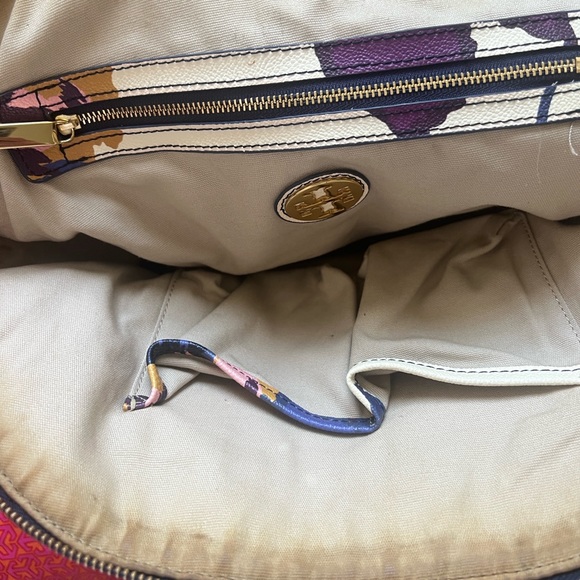 Tory Burch Robinson Alpine Snow Floral
Dome Satchel Bag - Picture 4 of 14